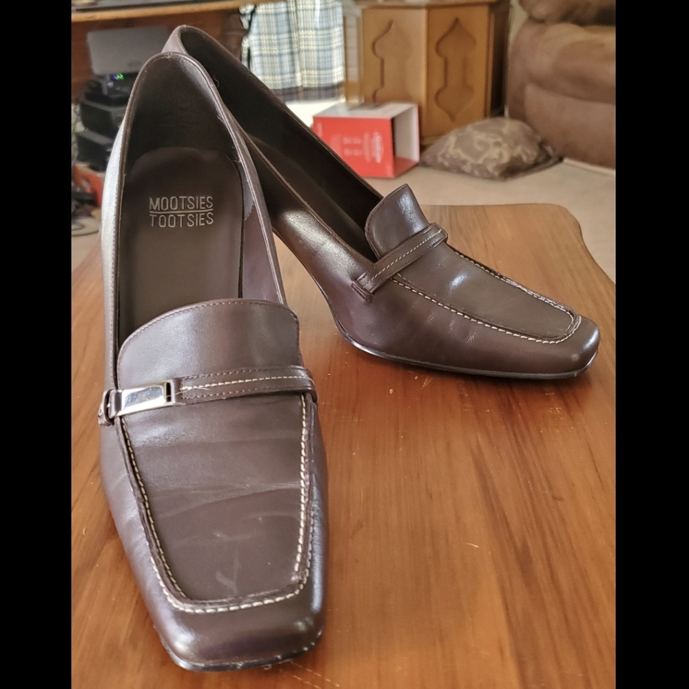 Tootsie Tootsie Square Toe Heels Size 11